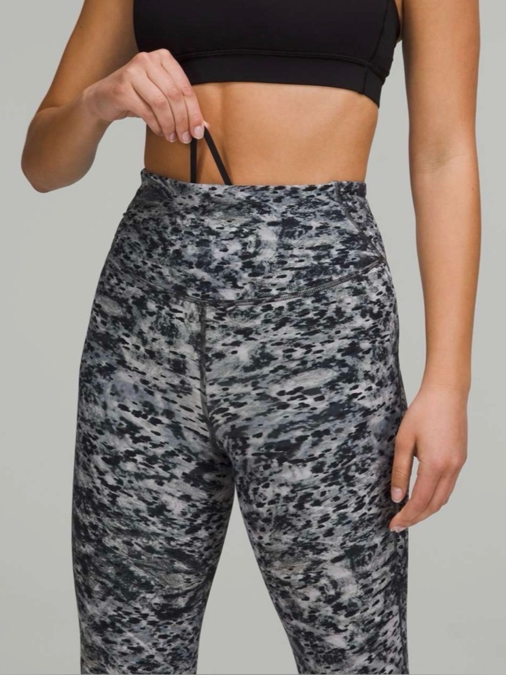 Lululemon Base Pace High-Rise Tight 25" - Picture 3 of 7